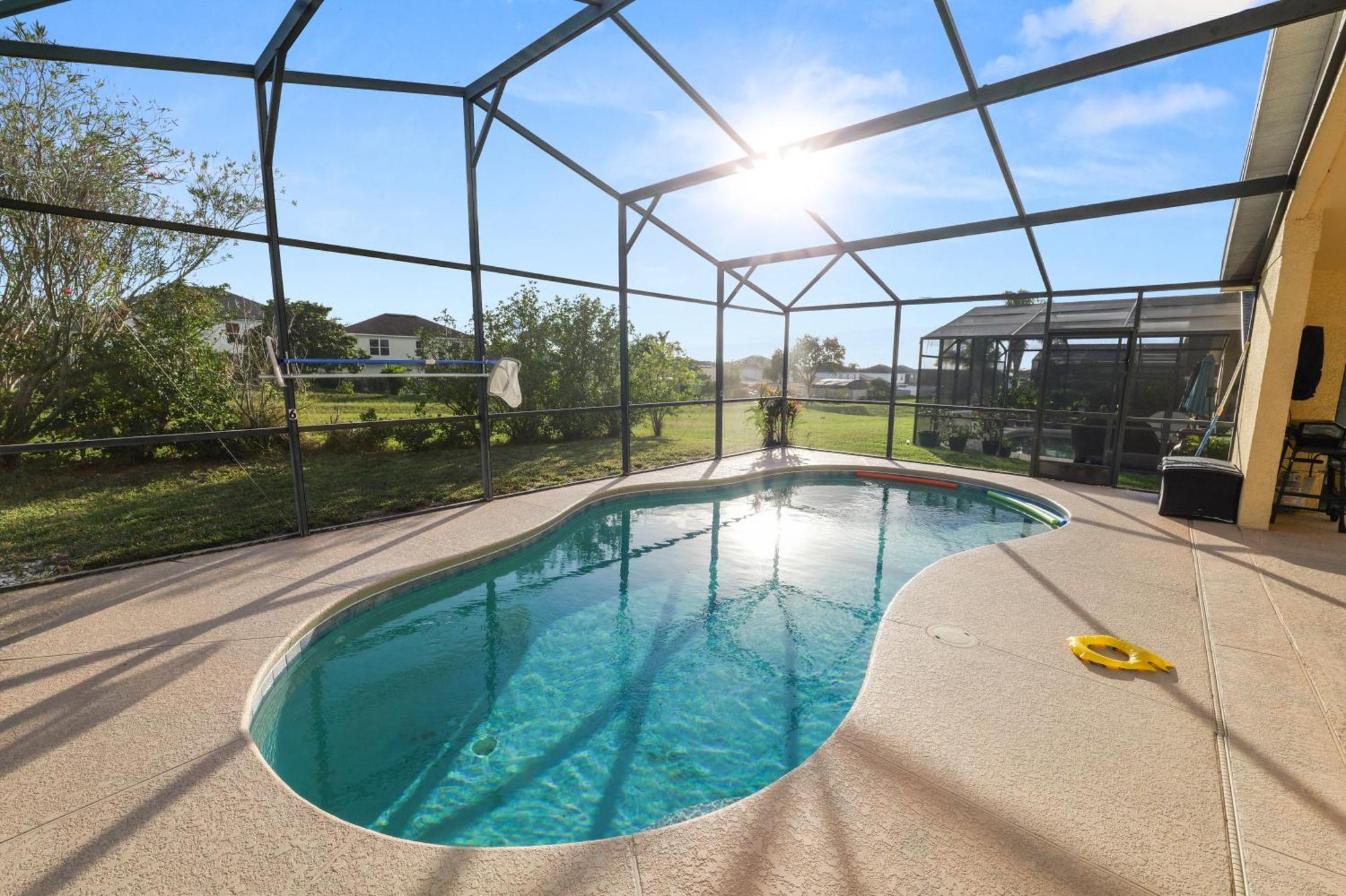 Near - Private Pool, Bbq & Hot Tub Davenport