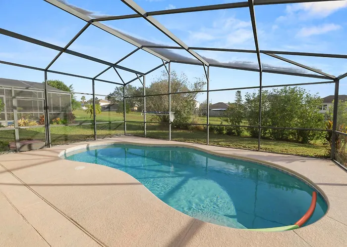 Home Near Disney - Private Pool, Bbq & Hot Tub