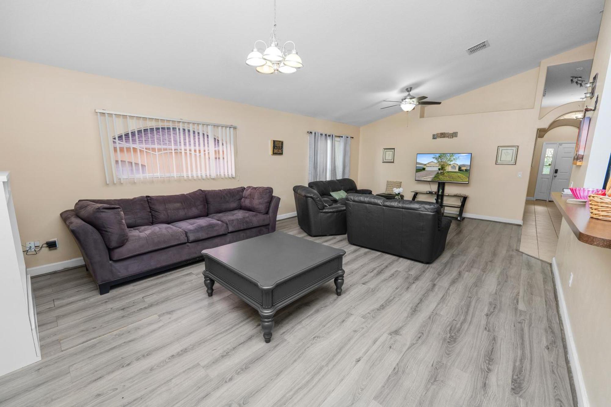 Near - Private Pool, Bbq & Hot Tub